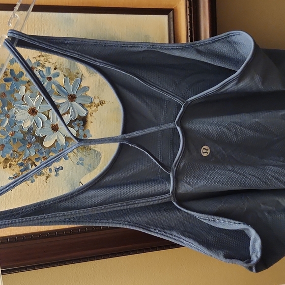 Lululemon Swiftly tank - Picture 3 of 4